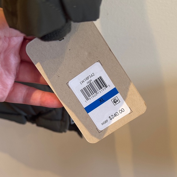 NWT - Levi's Dark Green Quilted Hooded Winter Jacket - Picture 4 of 15